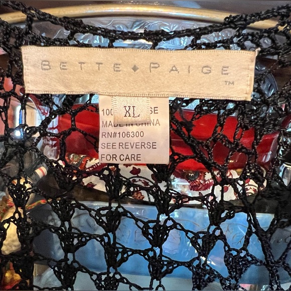 Vintage Bettie Page Black Crochet Shrug Cardigan 🖤 - Picture 3 of 14